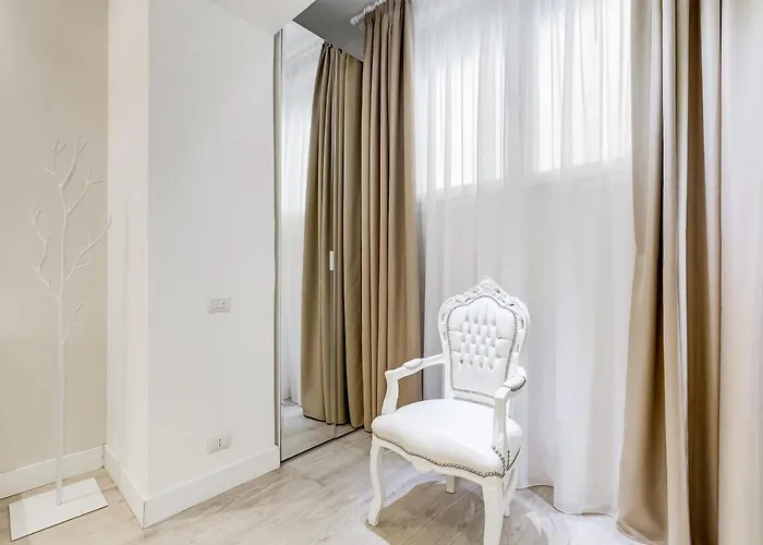 Bmga L The White Crown In Testaccio Rzym