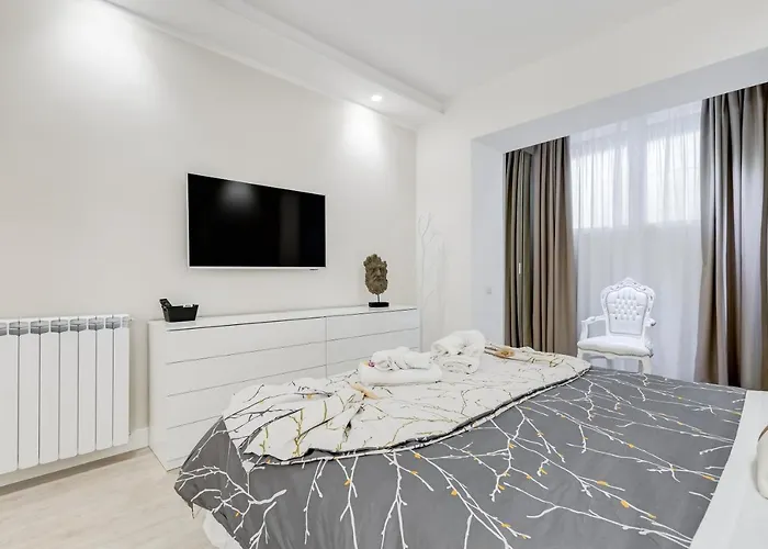Bmga L The White Crown In Testaccio Apartament Rzym