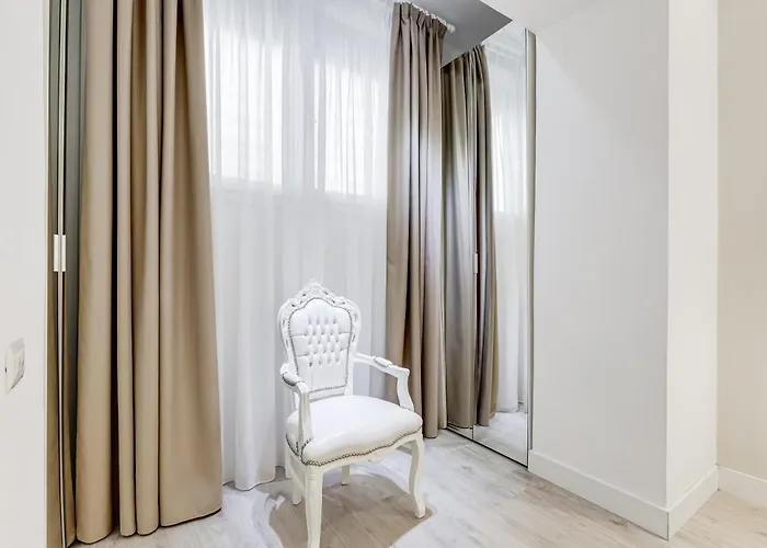 Apartament Bmga L The White Crown In Testaccio Rzym