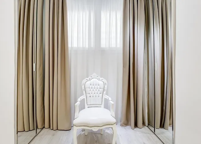 Bmga L The White Crown In Testaccio Rzym